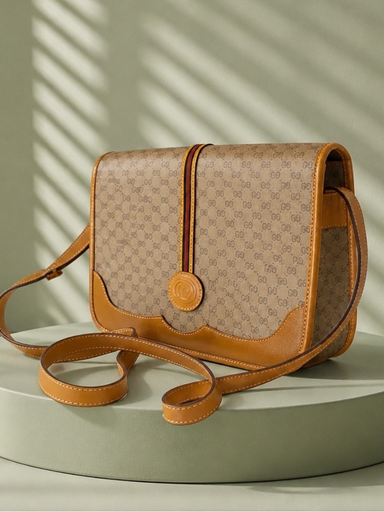 Gucci Handbags - Authentic Gucci Sherry Line Leather Crossbody/Shoulder Bag.